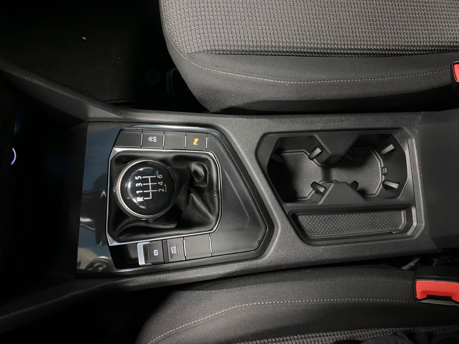 Fahrzeugabbildung Volkswagen Tiguan 1.5 TSI Trendline+NAVIGATION+ALLWETTER+BC