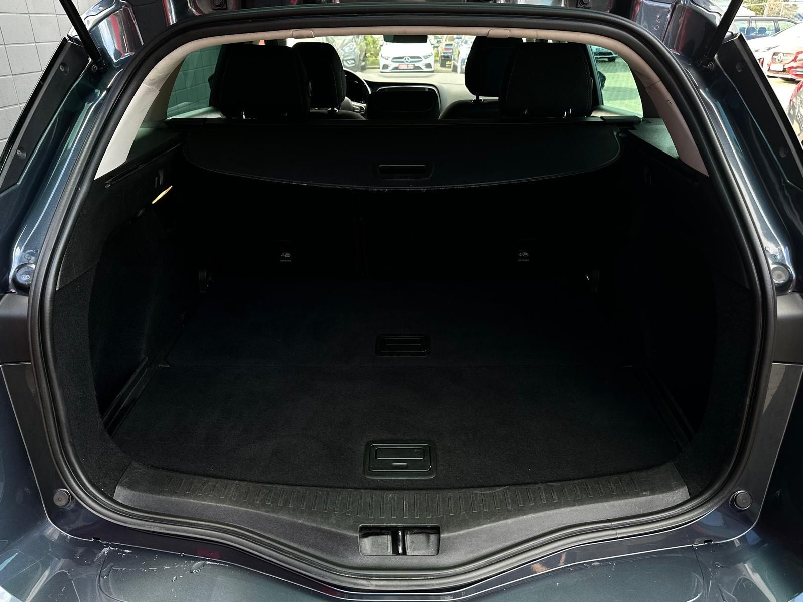 RENAULT Megane 1.3TCE ENERGY LIMITED* AHK#SHZ#TEMPO#NAVI - Image 7