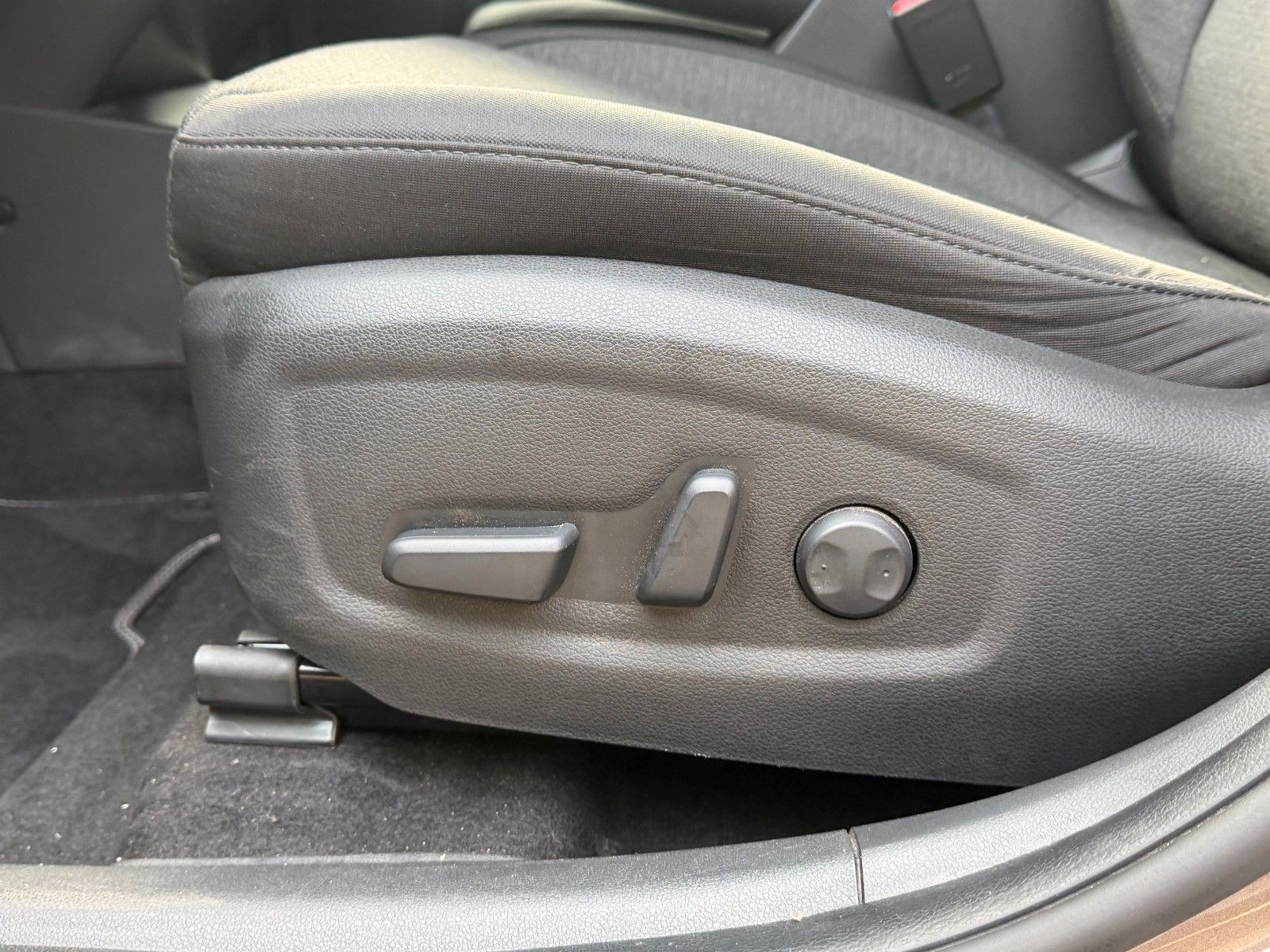 Fahrzeugabbildung Hyundai KONA EV Prime 150 kW *RW484KM*HeUp*Navi*LED*ACC*