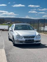 Mercedes-Benz Mercedes C200 Kompressor Cl203 Sportcoupé - Mercedes-Benz C 200: Sportcoupe