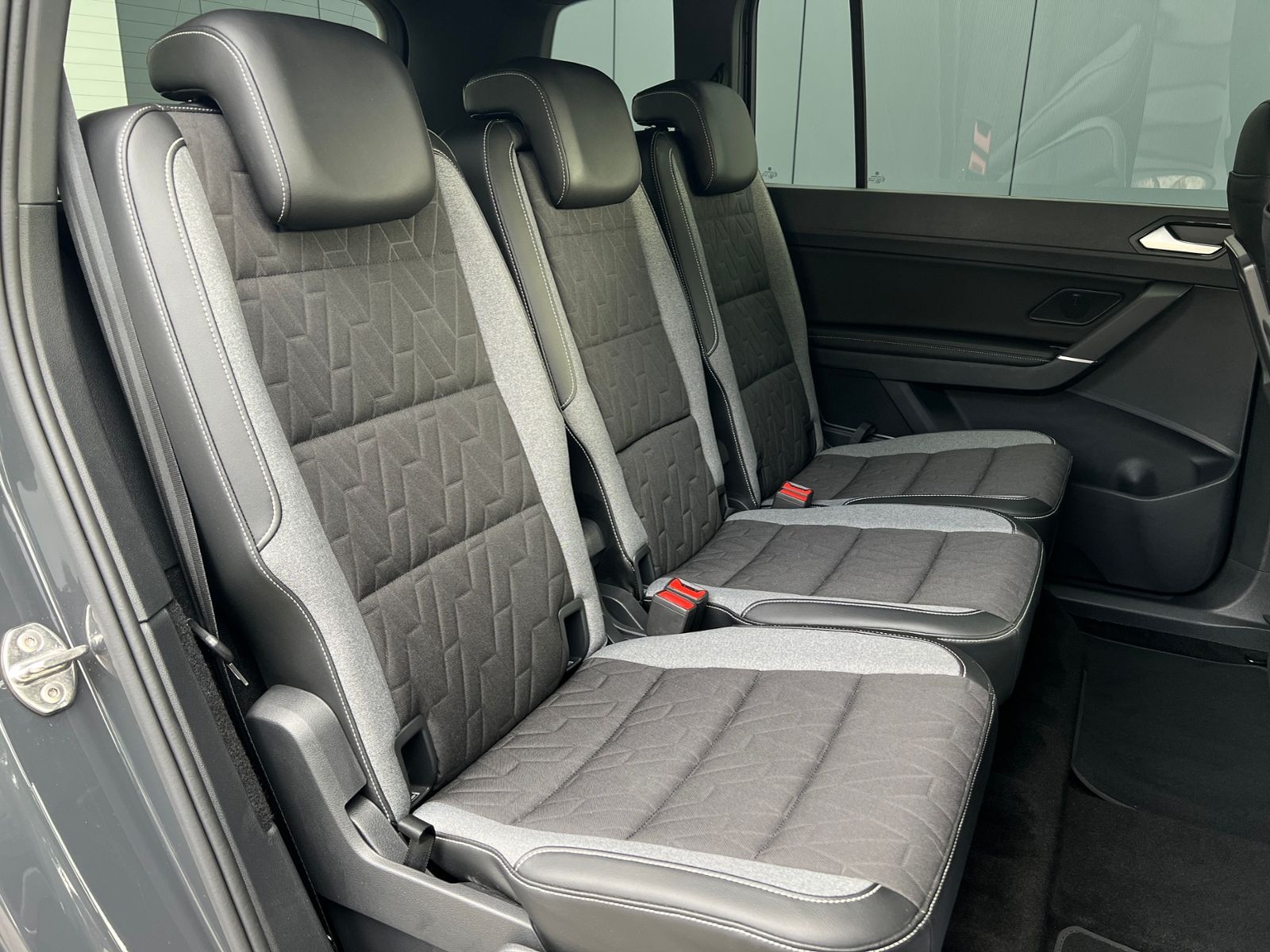 Fahrzeugabbildung Volkswagen Touran GOAL 1.5 TSI DSG *AHK, ACC, Kamera, 17''-