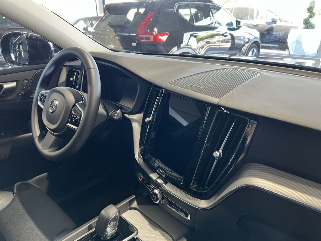 Volvo XC60 T6 Plus Dark Recharge AWD ACC Pano H/K LED