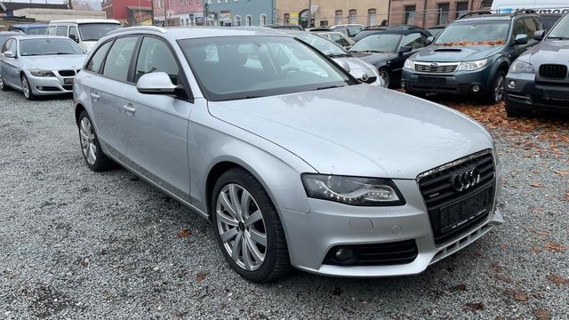 Audi A4 Avant Attraction Quattro Navi Klima AHK LMF