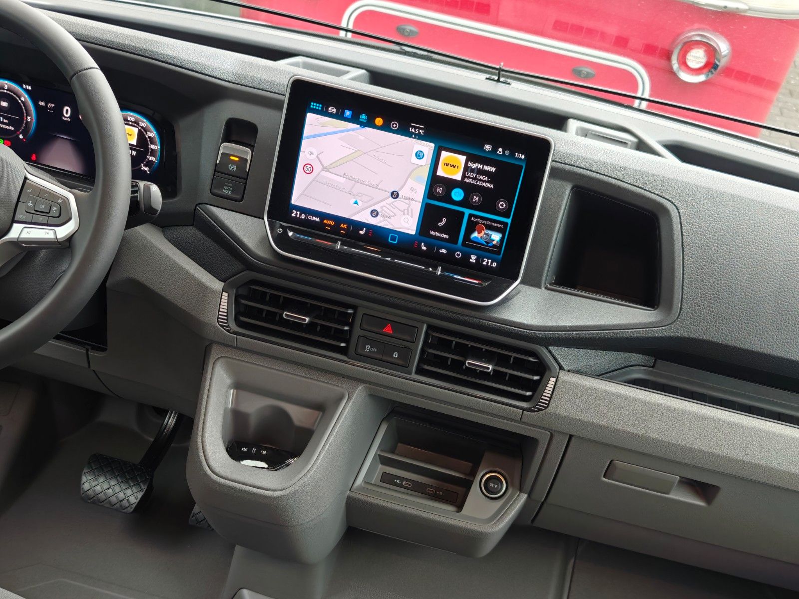 Fahrzeugabbildung HYMER / ERIBA / HYMERCAR CAR 600 - 18" A/T, Markise, AHK, VW Facelift! -