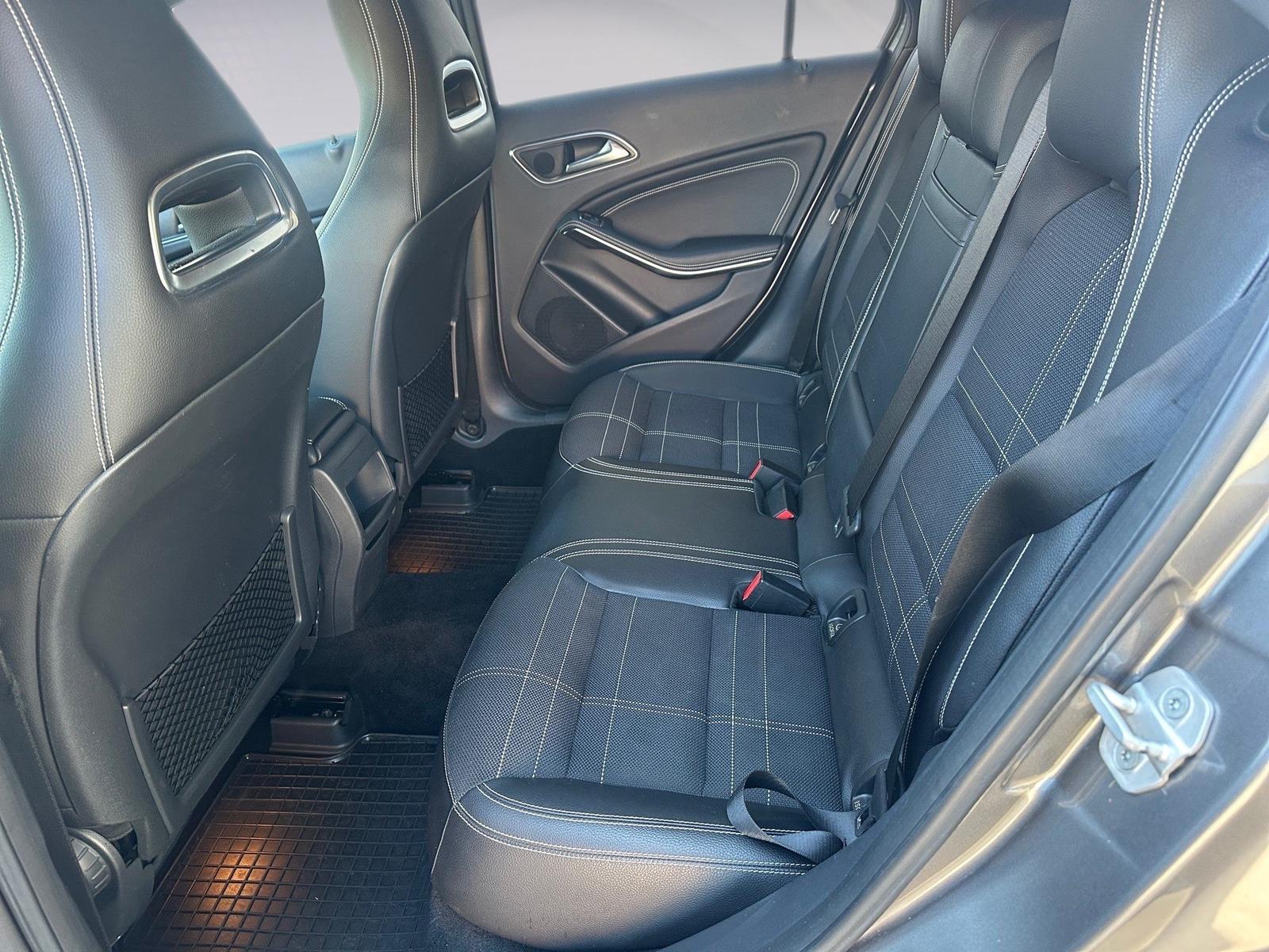 Mercedes-Benz A 180 Xenon*Navi*Sitzhzg*Kamera*Tempomat*AHK*