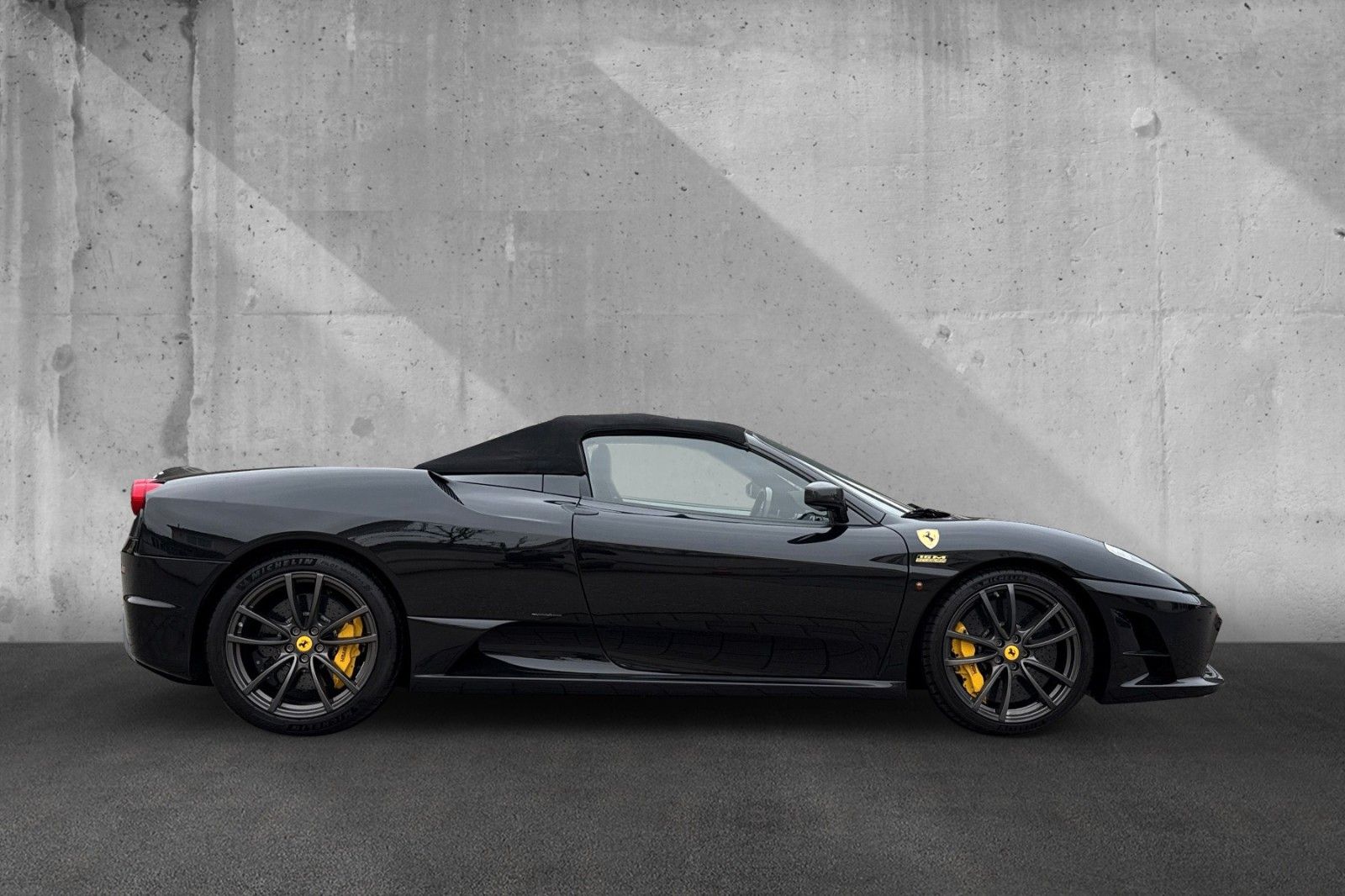 Fahrzeugabbildung Ferrari 430 Scuderia Spider 16M*dt. Auto*1.Hd*FullCarbon