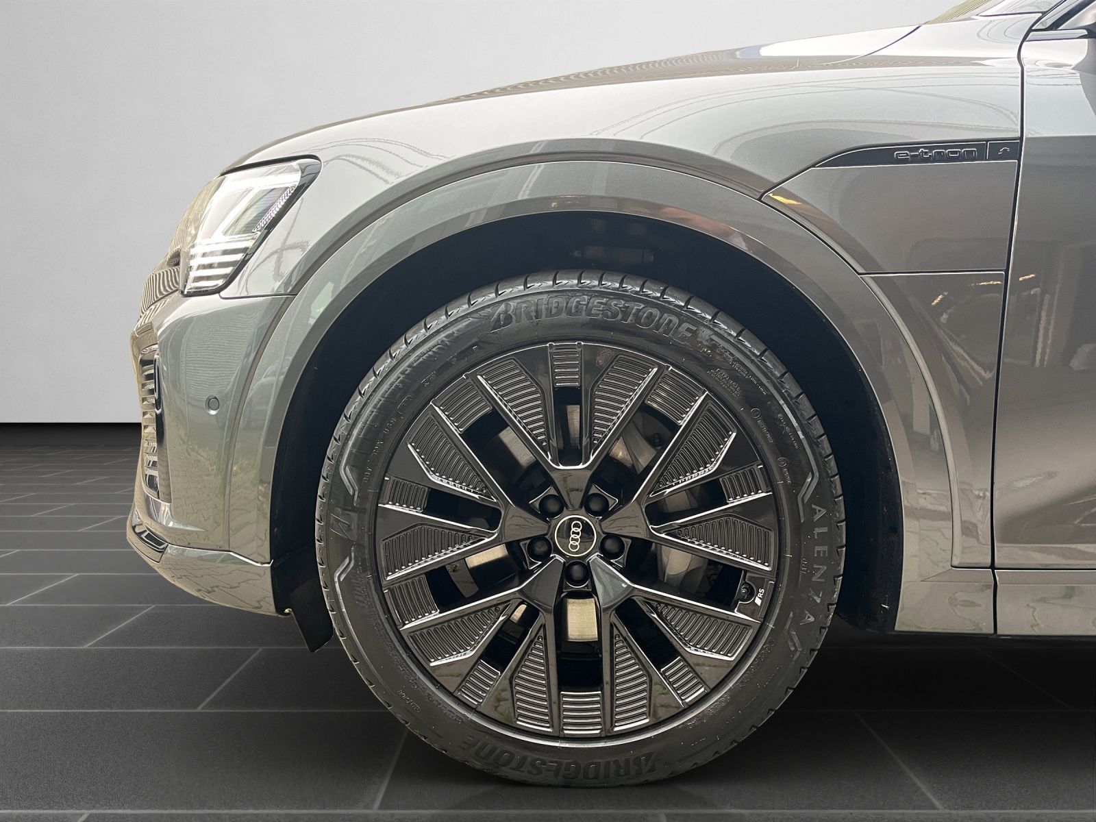 Audi Q8 e-tron - Bild 9