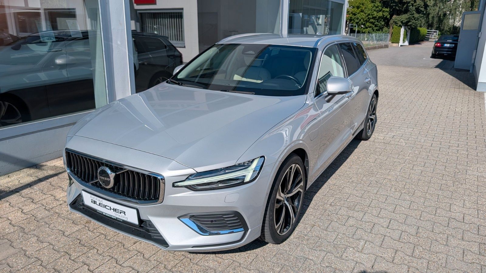 Fahrzeugabbildung Volvo V60 T8 Plug-in Hybrid | AHK | ACC | Kamera