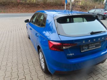 Fotografie 6 des Skoda Fabia Ambition 1.0 MPi Bluetooth SmartLink Touch