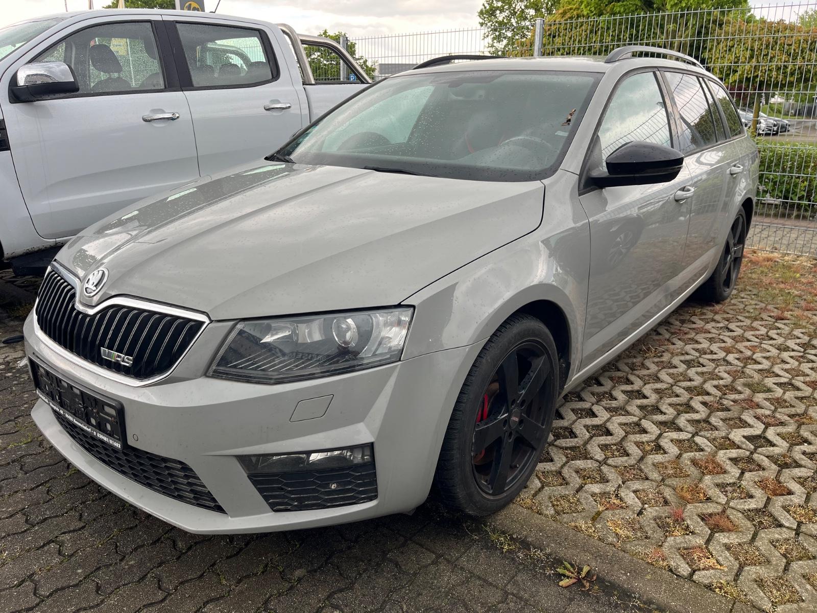 Skoda Octavia Combi RS Leder , Xenon, Motor neu