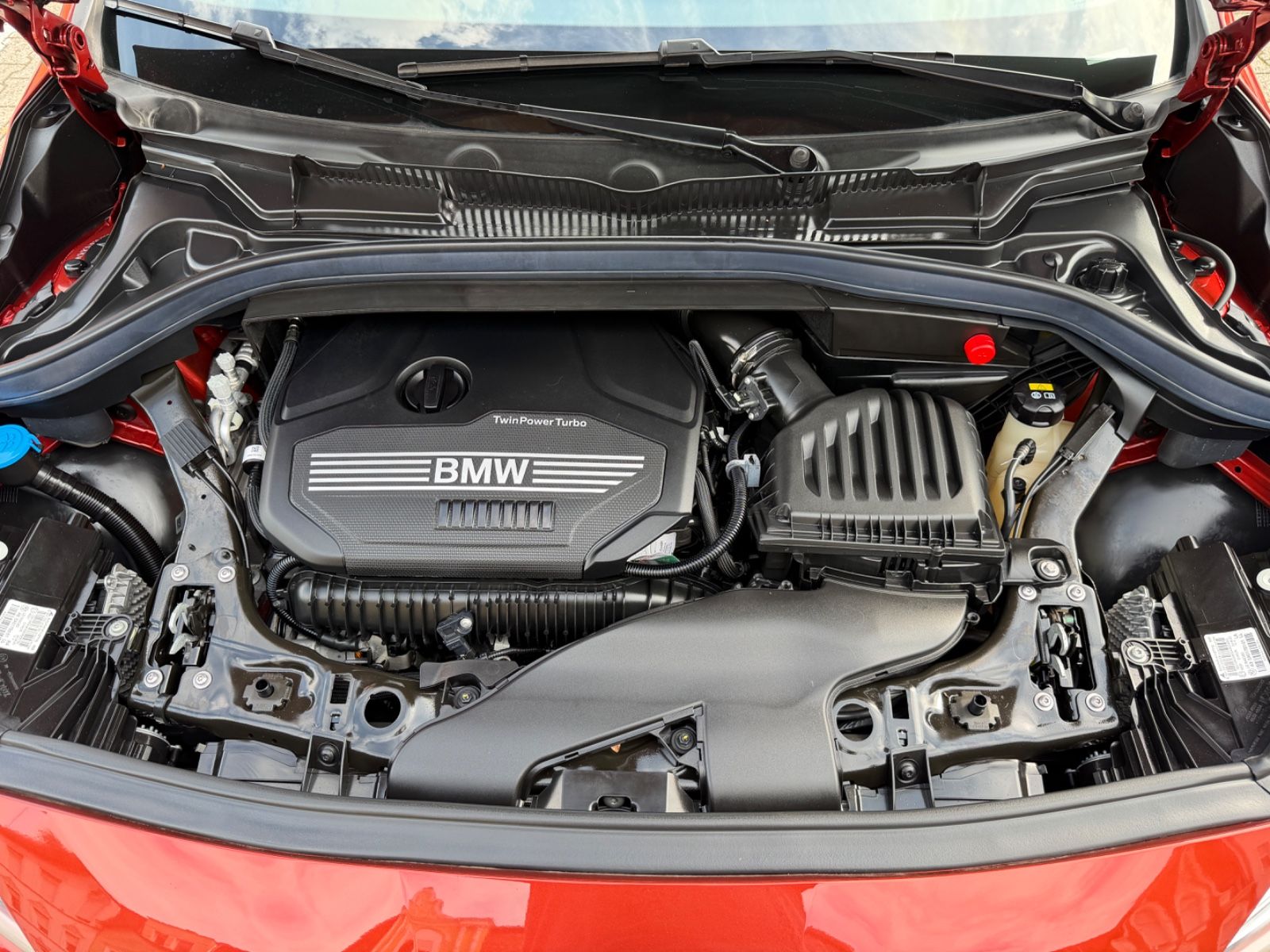 Fahrzeugabbildung BMW 220i Active Tourer NAVI AUTOMATIK LED 2-HAND