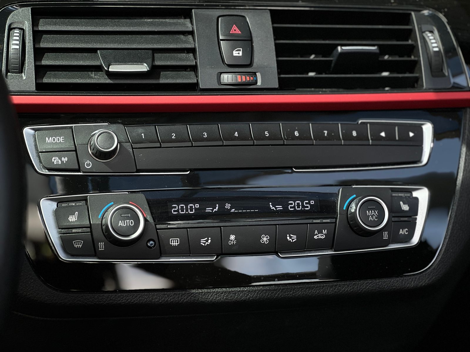Fahrzeugabbildung BMW 230i Cabrio Sport Line H/K LEDER LED NAV RFK 18"
