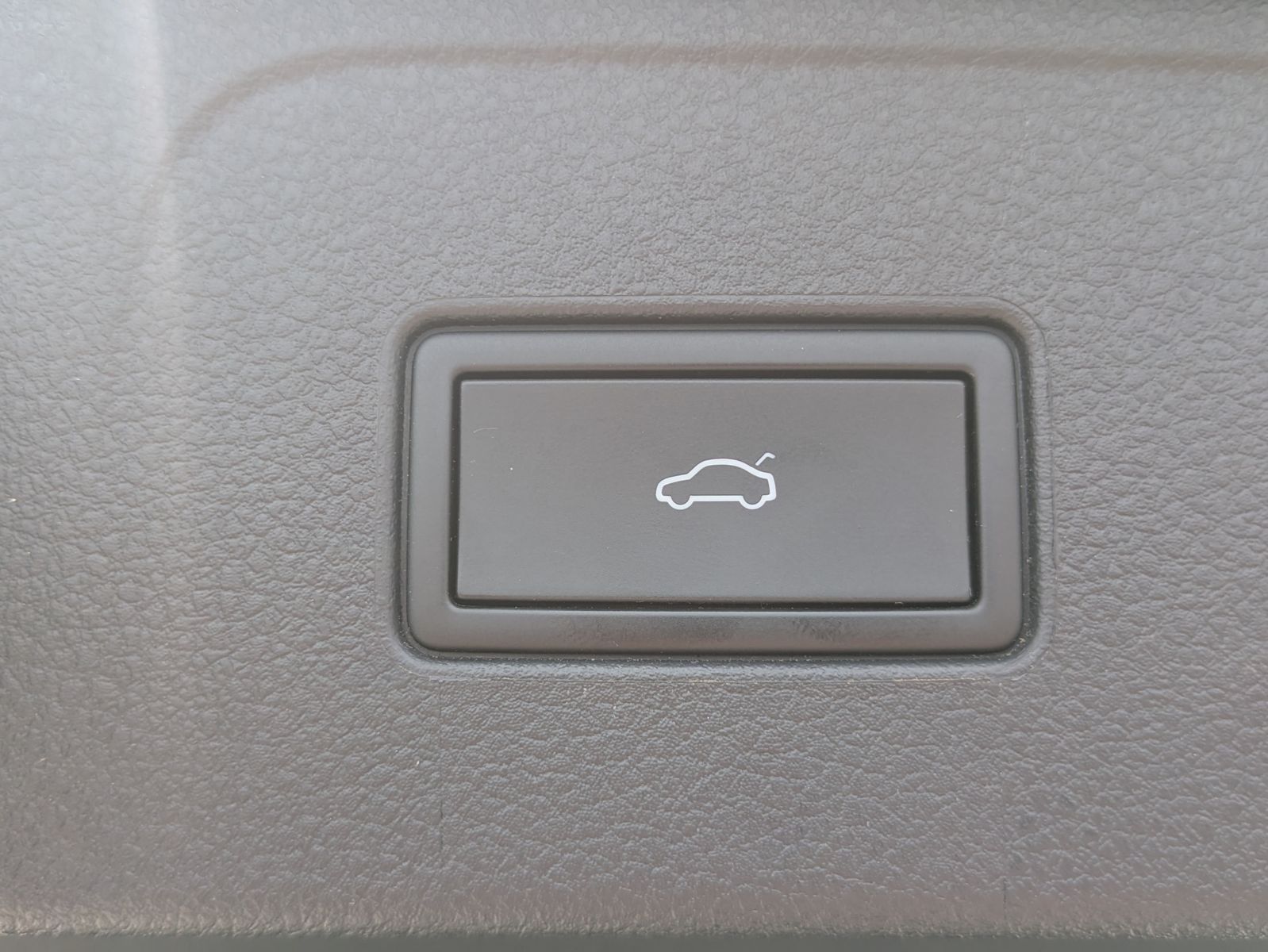 Fahrzeugabbildung Volkswagen Passat 2.0 TDI Elegance AHK*ACC*MATRIX*MASSAGE