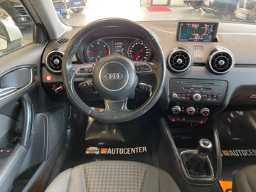 Audi A1 ambition *BI-XENON*NAVI*SZHZ*TEMPOMAT*PDC*