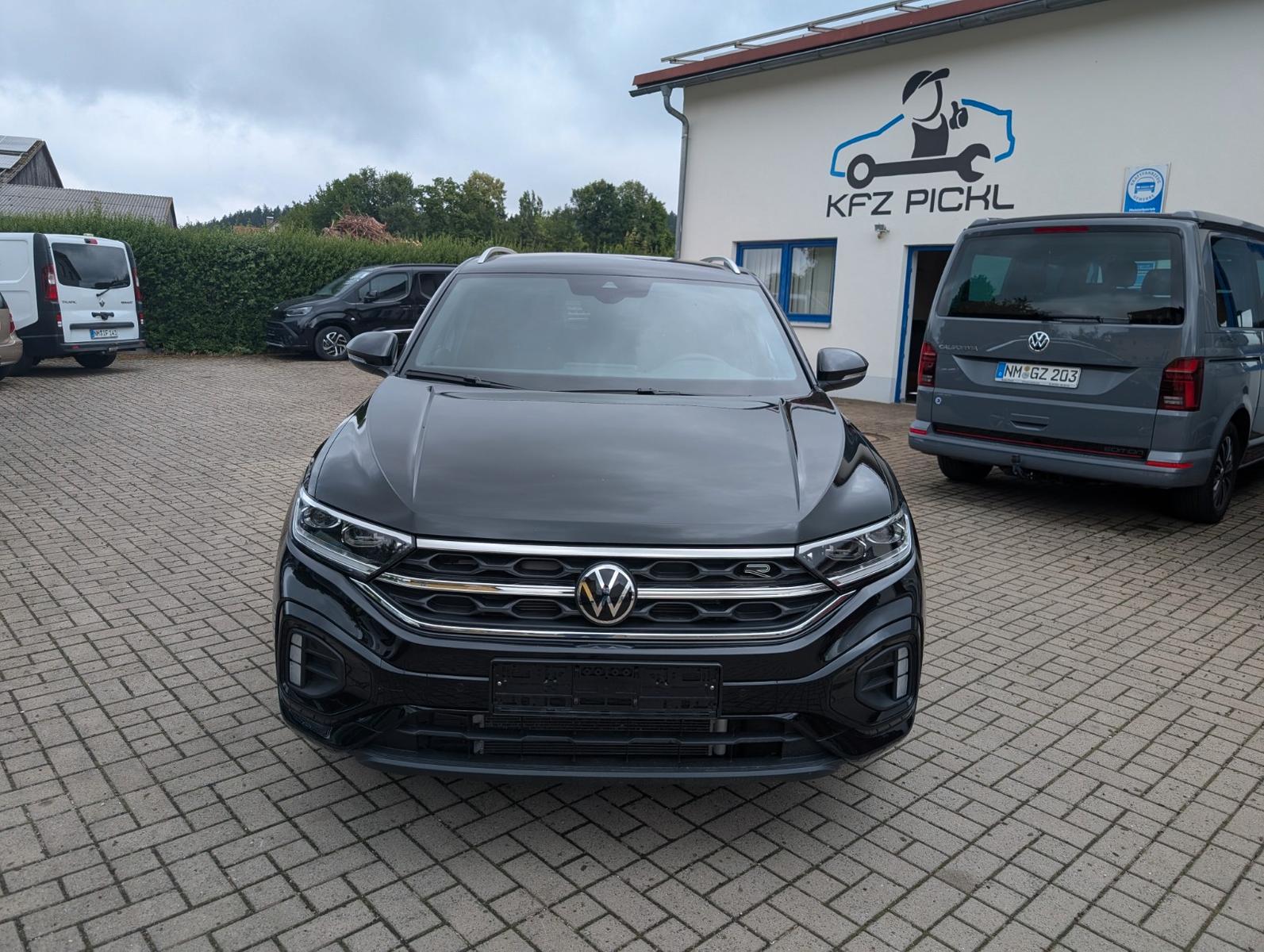 Volkswagen T-Roc R-Line 1,5TSI DSG AHK,Navi, Kamera,LED