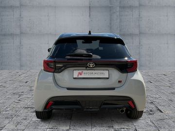 Toyota Yaris - 5