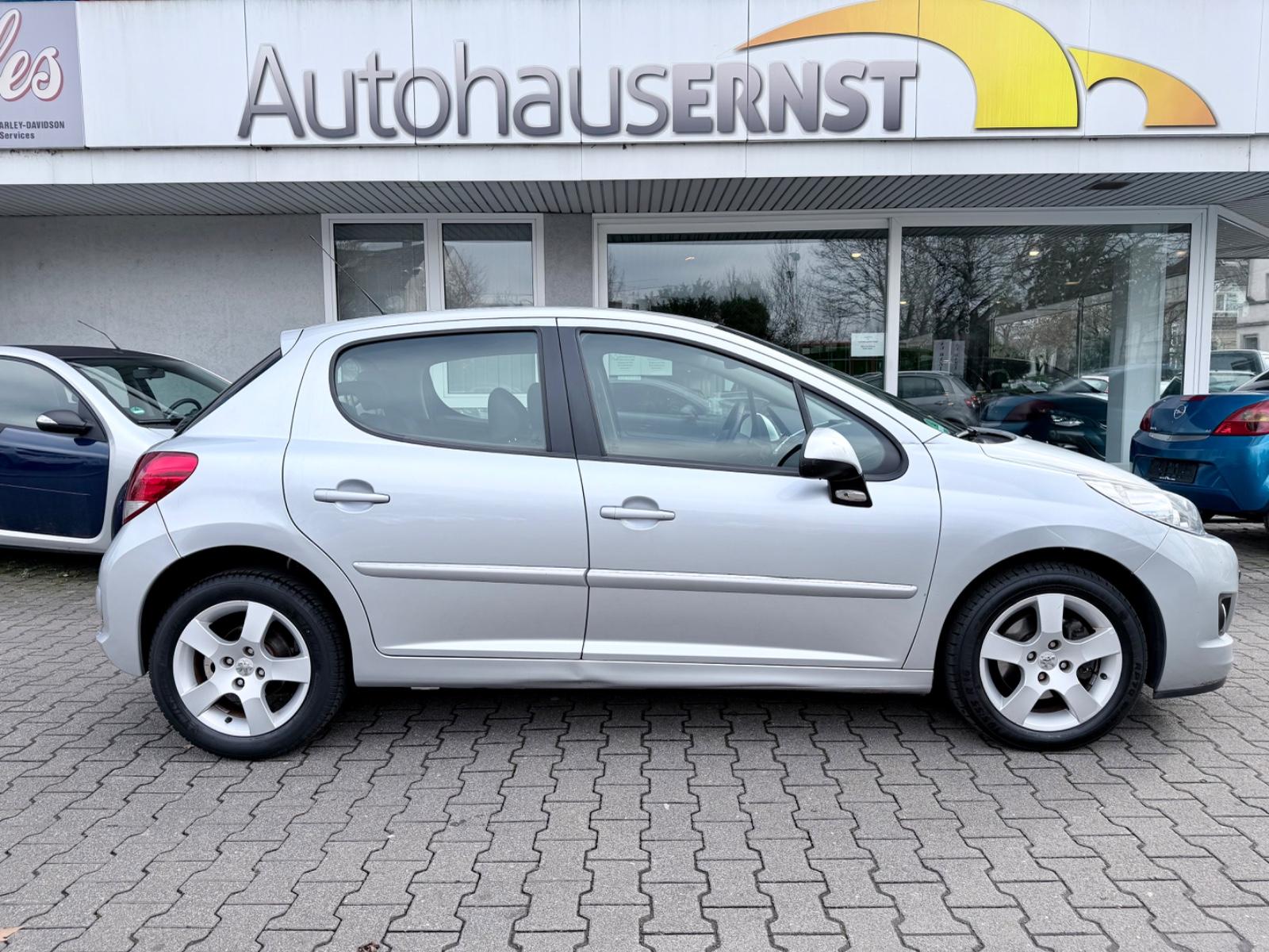 Peugeot 207 Premium *5-türig+nur65tkm*