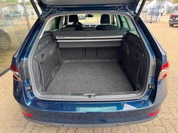 Bild 9 Skoda Superb Combi 2.0 TDI Style DSG AHK Navi Rückfahr