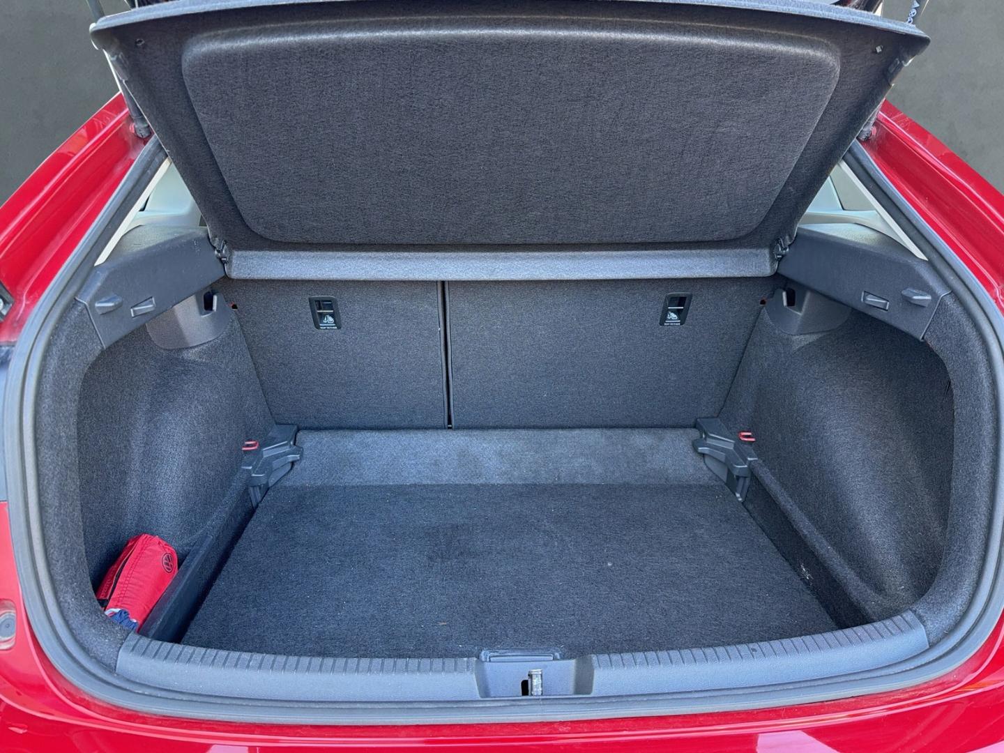 Volkswagen Taigo Style 1.5l TSI DSG AHK Panodach Navi Digit