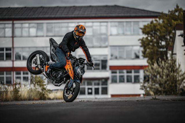 KTM 125 Duke Modell 24' Aktionspreis