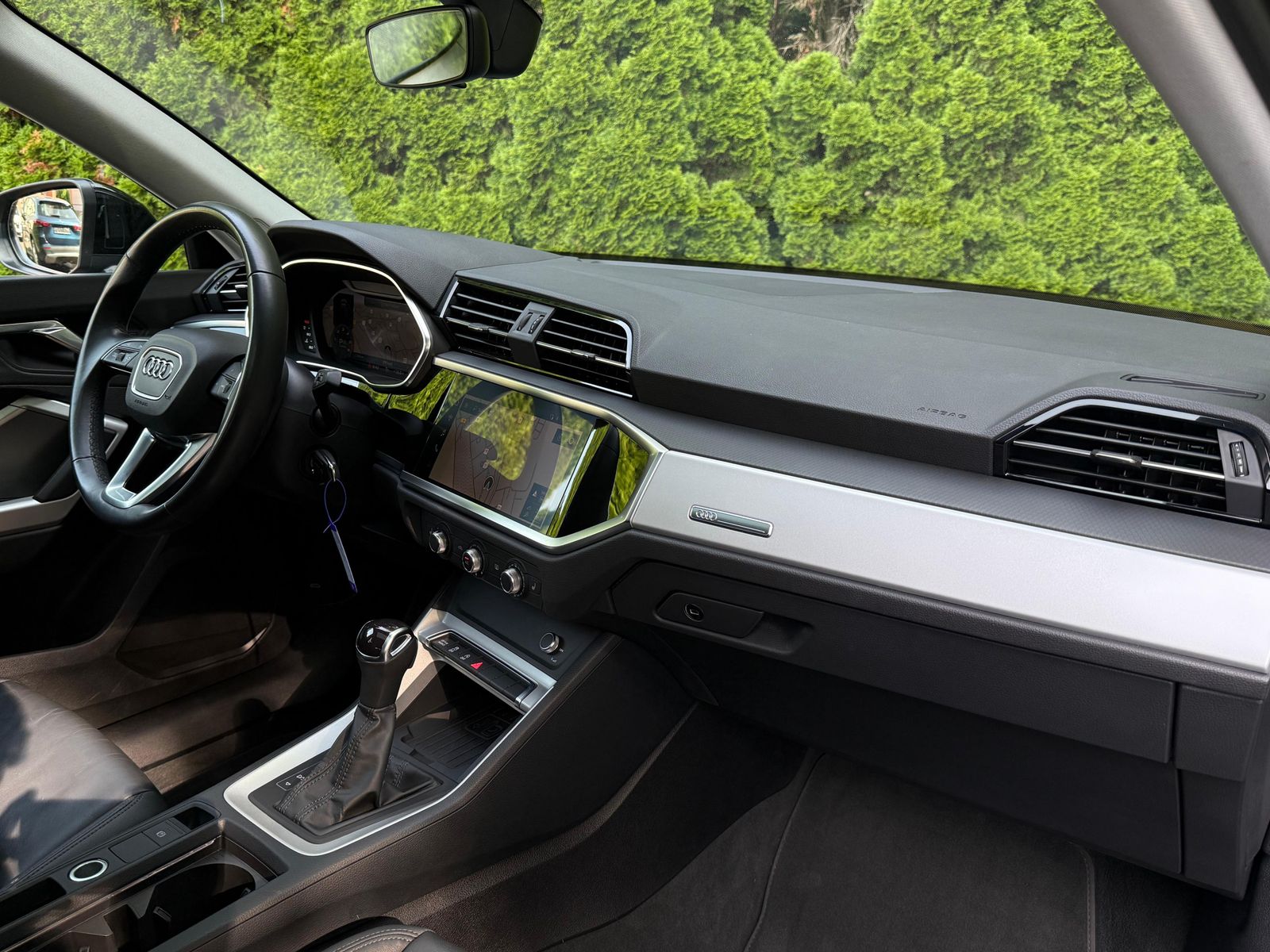 Fahrzeugabbildung Audi Q3 Sportback 35TDI S-tr. S Line LED+PANO+NAV+SHZ