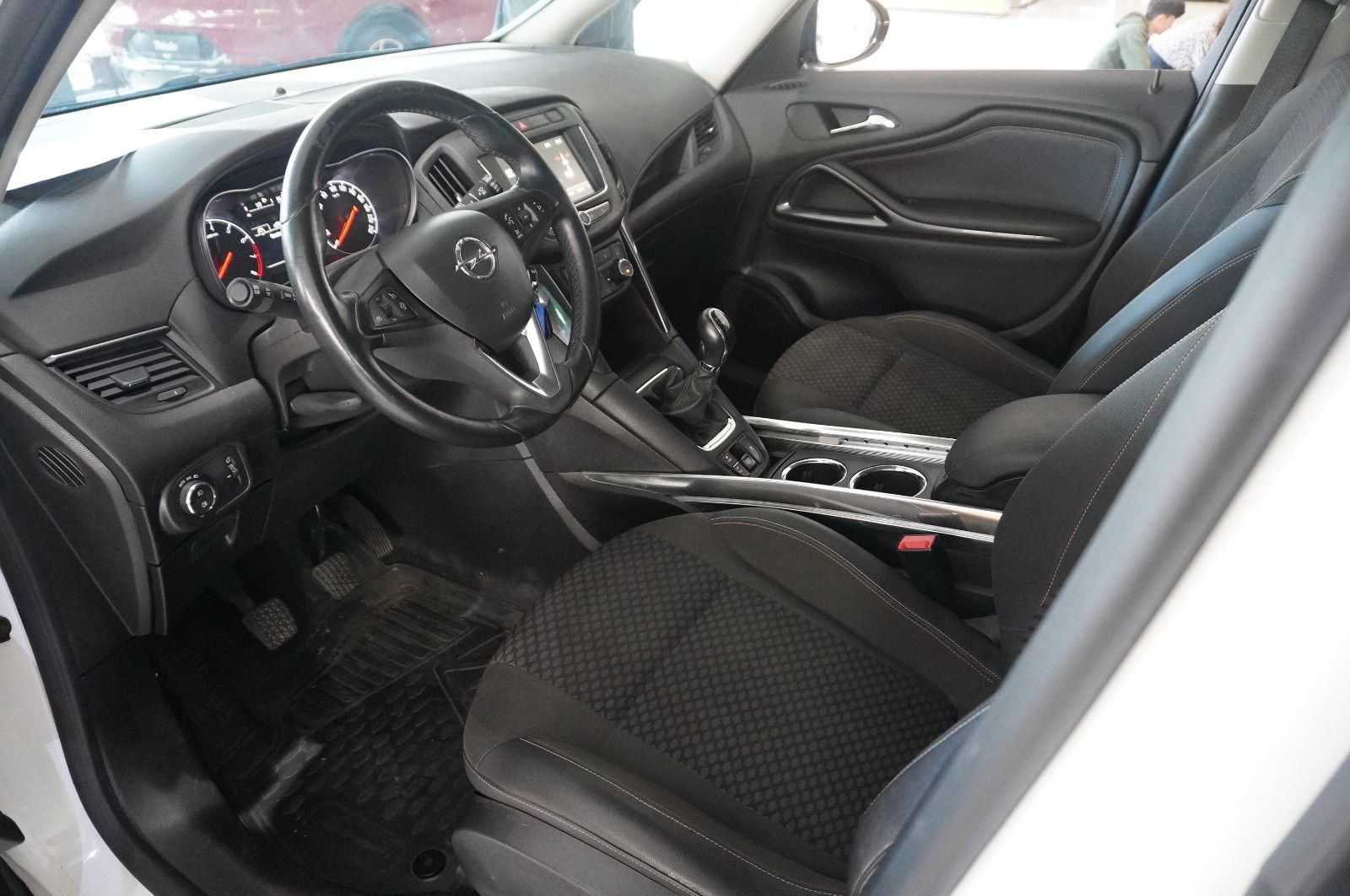 Fahrzeugabbildung Opel Zafira C 1.4T INNOV. 7-SITZ NAVI/LED/KAMERA/AHK