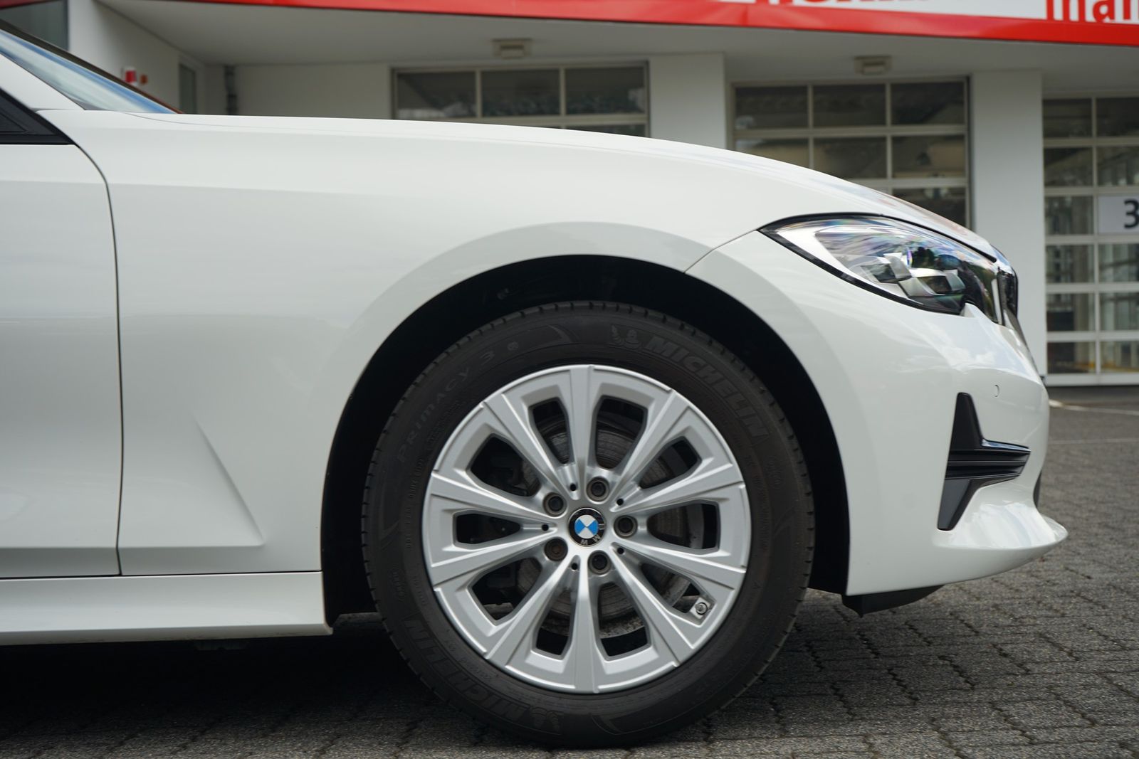 BMW 318i Advantage Aut. LED Navi Totwinkel Keyless foto 4
