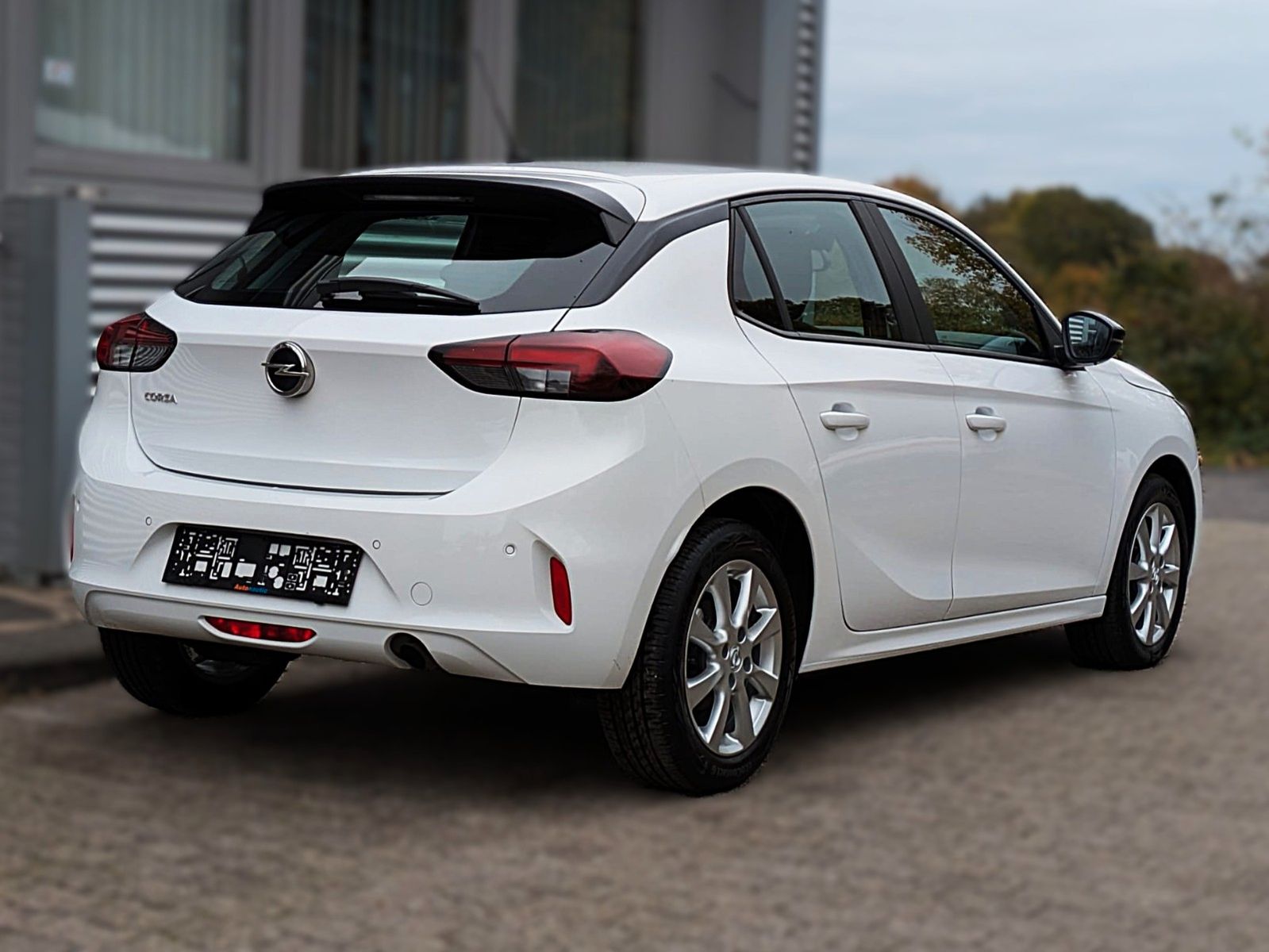 Fahrzeugabbildung Opel Corsa F 1.5D ACC NAVI SITZ+LENKR.HZG LED CARPLAY