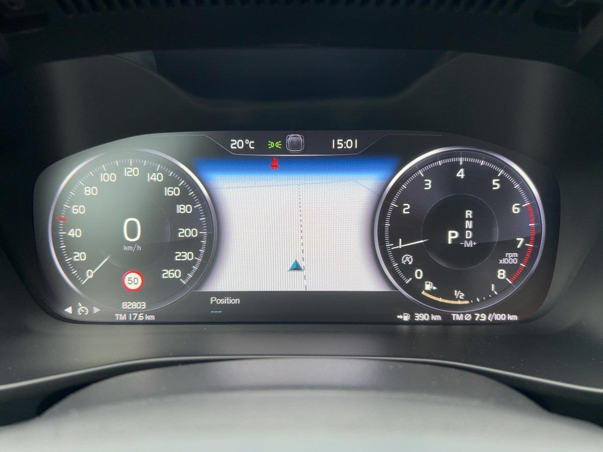 Volvo XC 40 Momentum Pro T3 2WD LED+NAVI+APP+RFK+STH+L