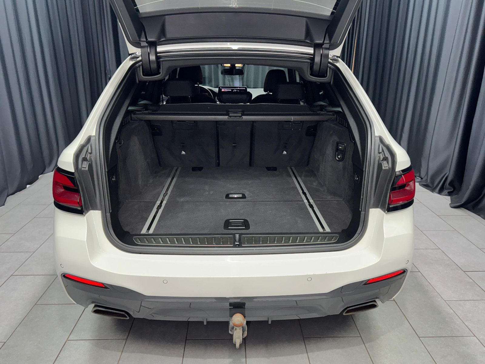 Fahrzeugabbildung BMW 530 d xDrive M Sport|360°|LASER|HUD|