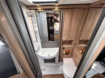 HYMER ERIBA HYMERCAR ML-T CrossOver 570 Luftfeder MAXXFAN AHK DELTA