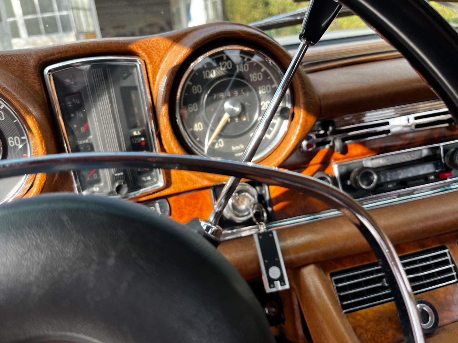 MERCEDES-BENZ 280 21