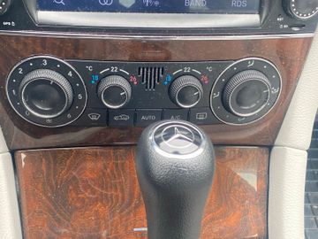 Bild 15 Mercedes-Benz C 180 C Lim. Kompressor AT*KLIMAAT*TMPOM*KAMERA*