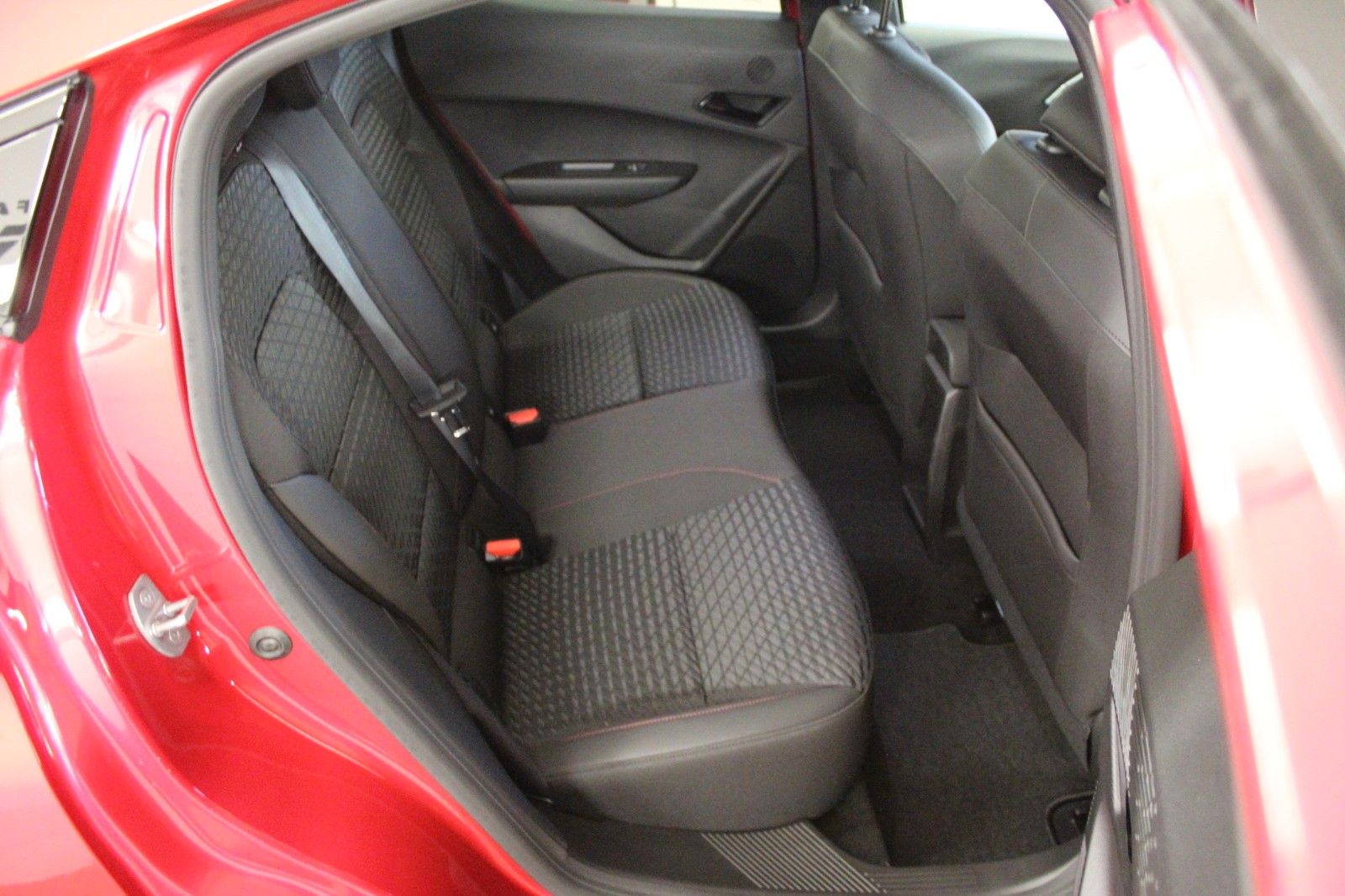 Fahrzeugabbildung Renault Clio VI TCe 115 Techno*Winter-Paket* #15687