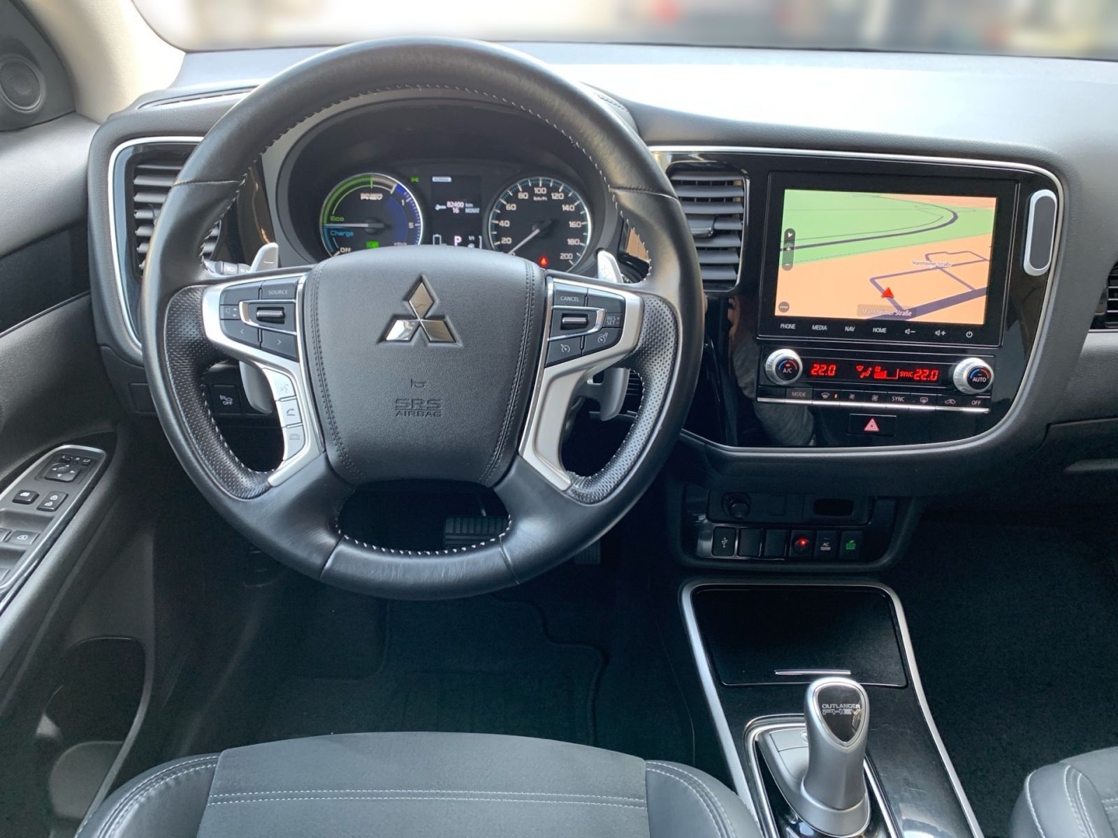 Fahrzeugabbildung Mitsubishi Outlander 2.4 PHEV Plug-in Hybrid Basis Spirit 4