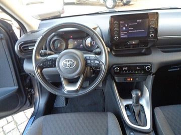 Toyota Yaris - 10