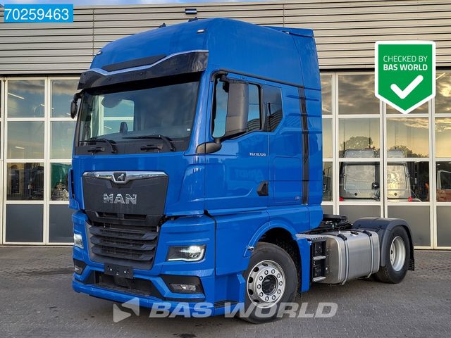 MAN TGX 18.520 4X2 Retarder GX 2x Tanks ACC LED