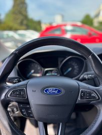 Ford Focus - 12