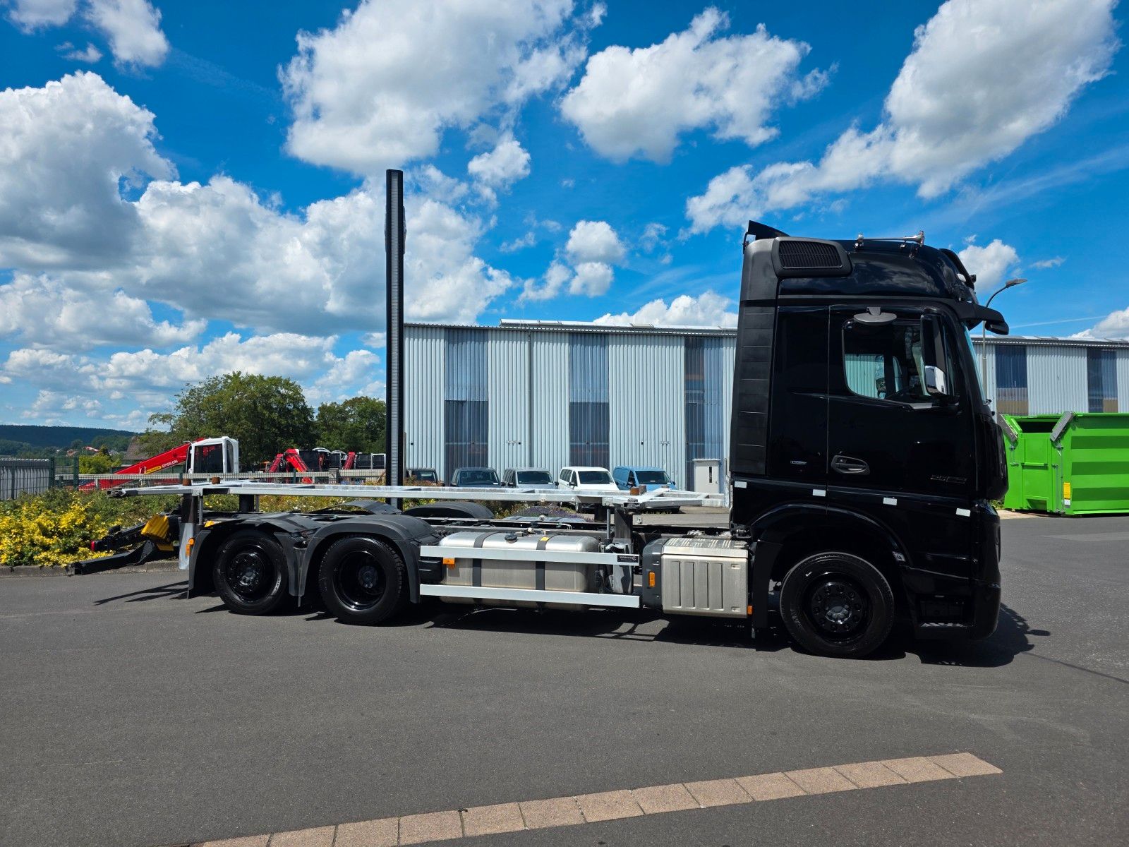 Fahrzeugabbildung Mercedes-Benz Actros 2552 L BDF Vantec hydr. liftbarer Rahmen