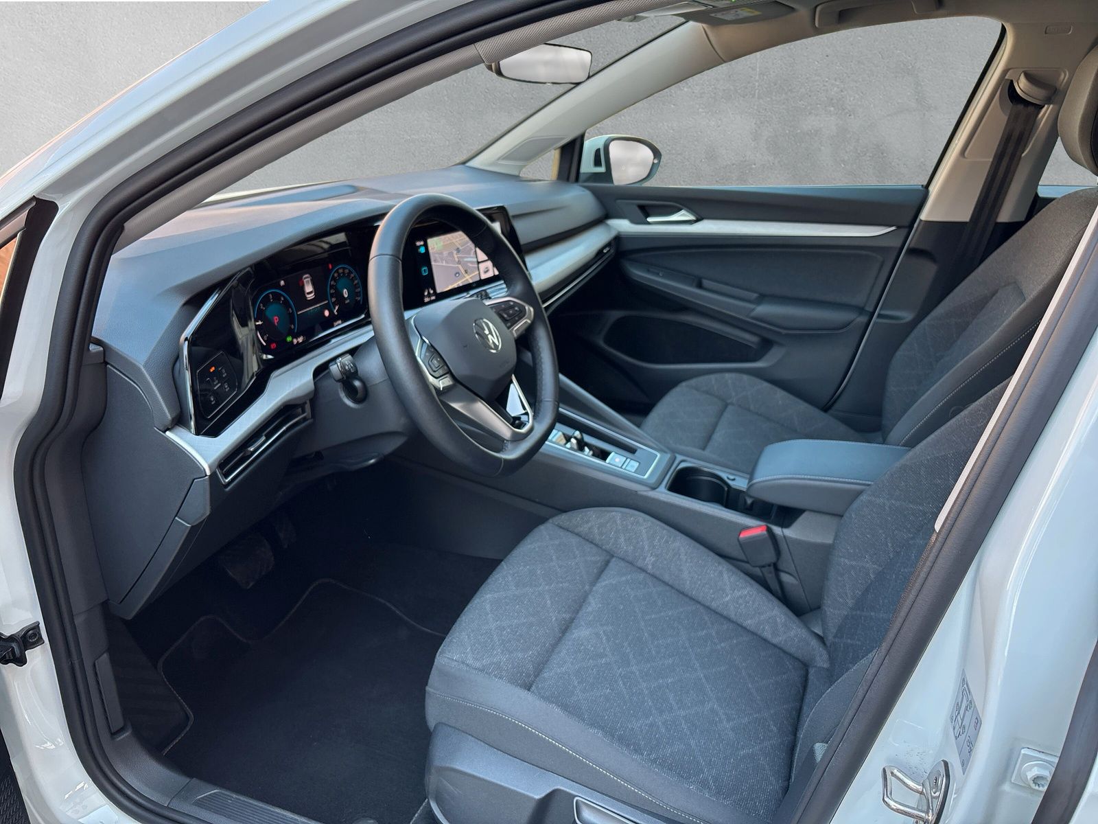 Fahrzeugabbildung Volkswagen Golf Variant 2.0 TDI Life AHK ACC AppConnect