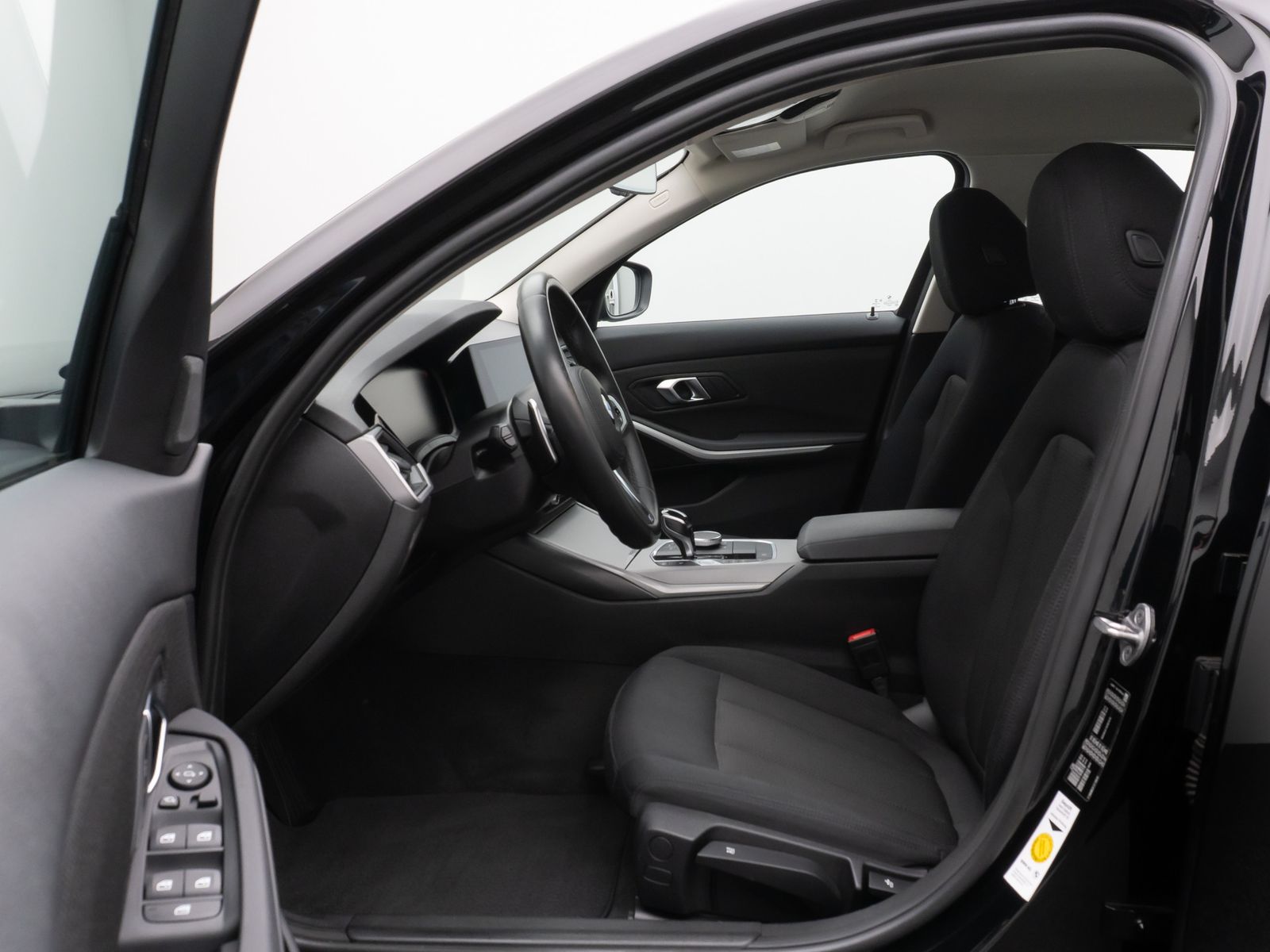 Fahrzeugabbildung BMW 320d Laser HUD DAB HiFi Komfort M Sport Alarm