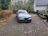 Alfa Romeo Giulia 2.2 Veloce Diesel Q4 Keyless - Alfa Romeo Giulia mit Diesel-Antrieb: Automatik