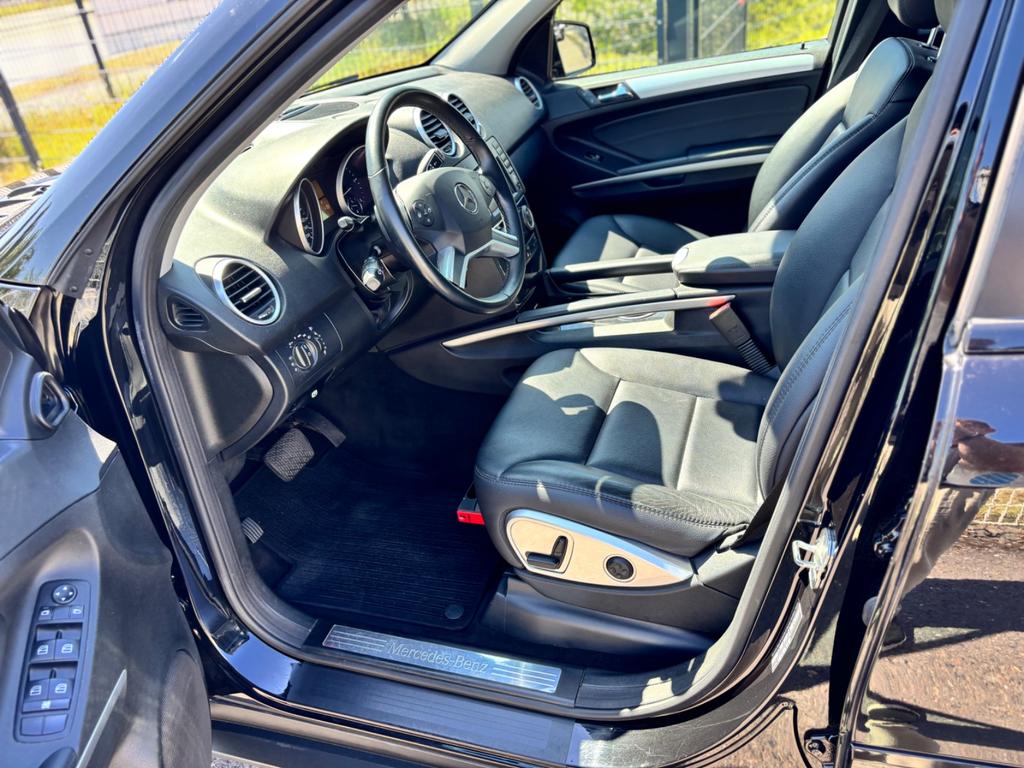 Mercedes-Benz ML 300