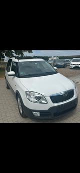 Skoda Roomster Scout Plus Edition - Skoda Roomster mit Anhängerkupplung