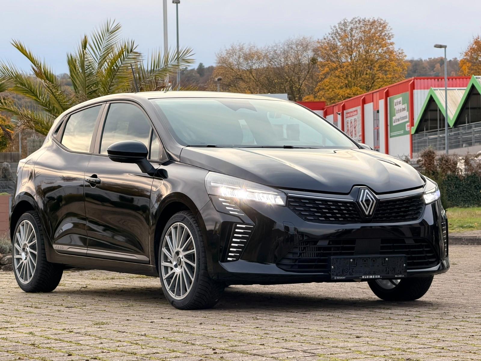 Renault Clio mit Winterpaket und 8fach Bereifung