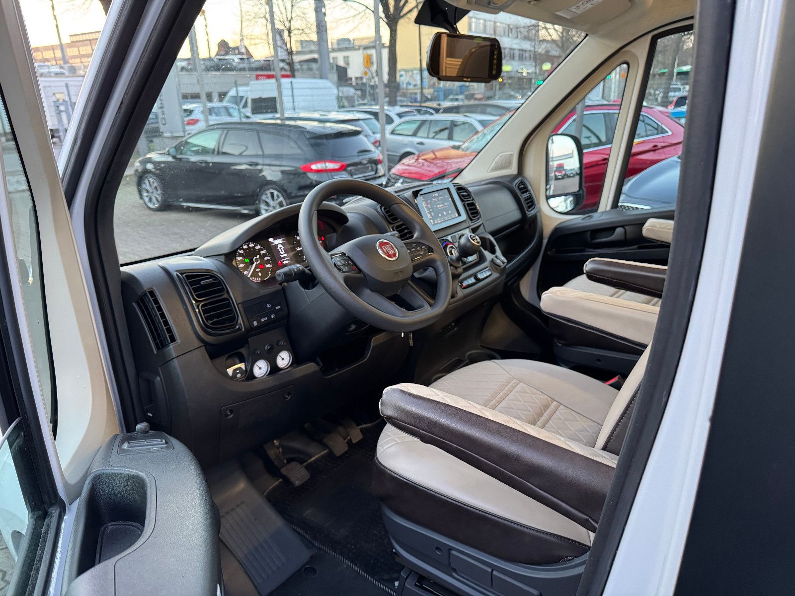 Fahrzeugabbildung Benimar Mileo M282 LOUNGE LUFTFEDERUNG SOLAR TV SAT AHK