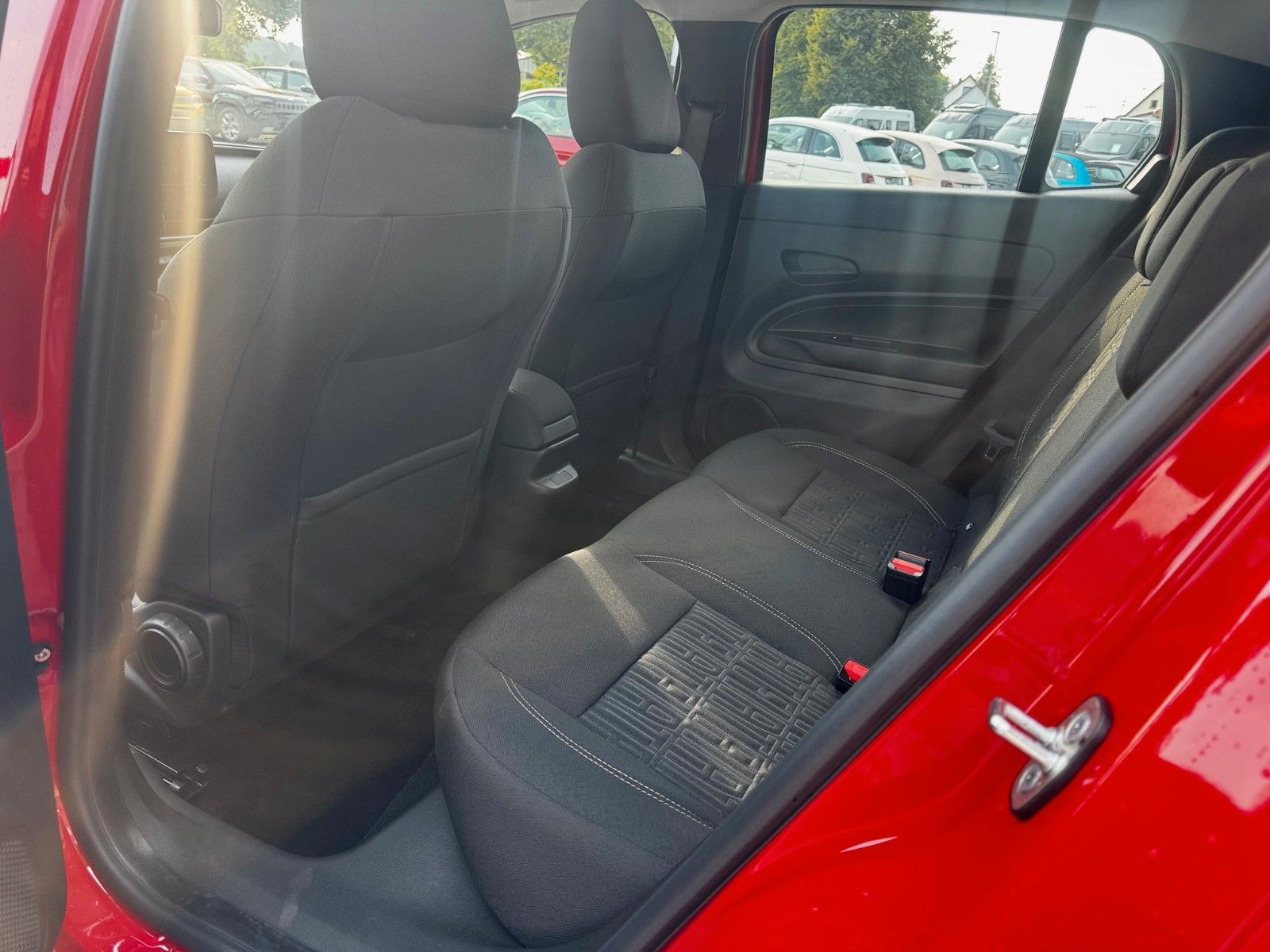 Fahrzeugabbildung Fiat 600 Automatik Special Edition 1.2 NAVI KAMERA
