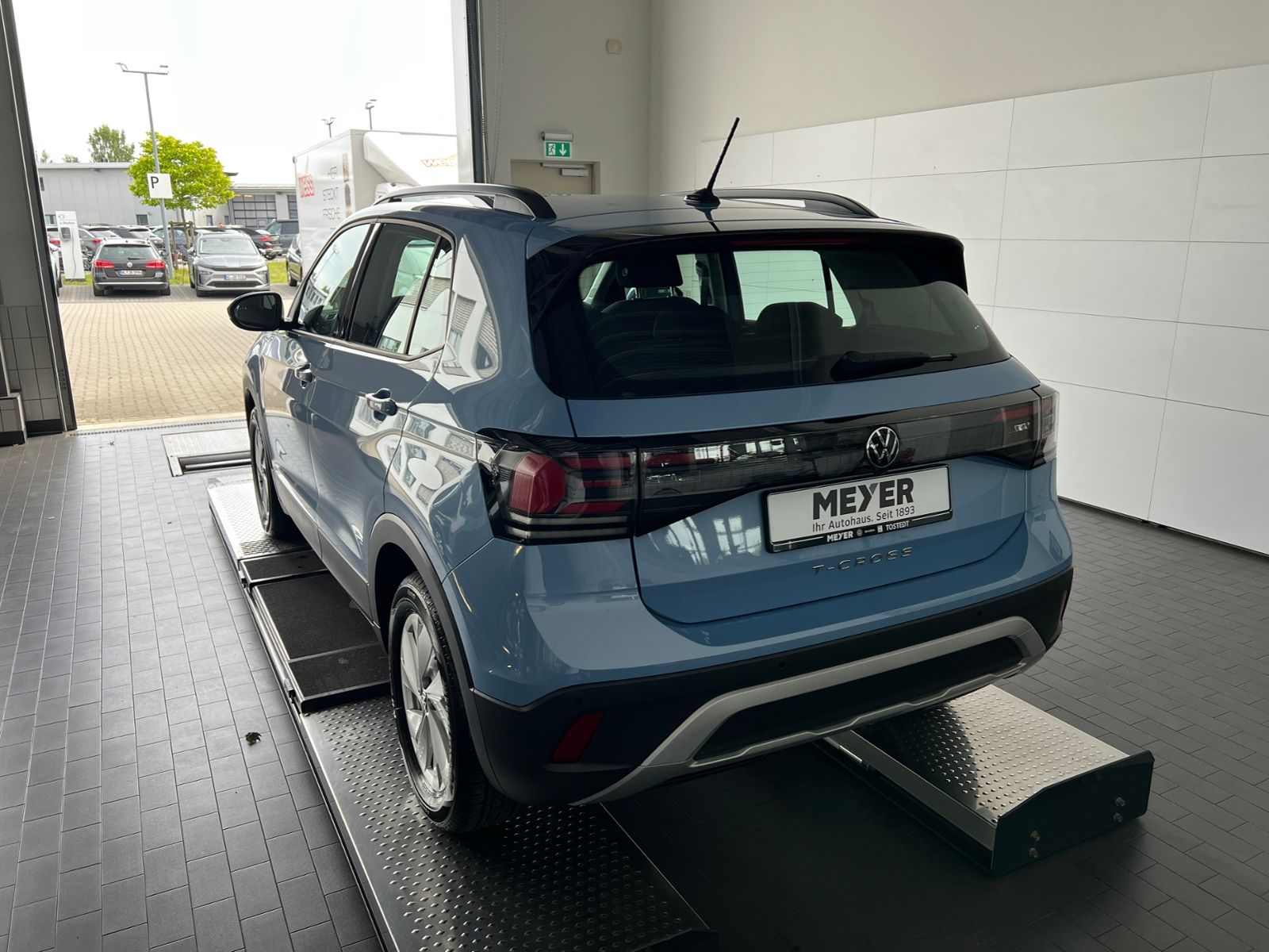 Fahrzeugabbildung Volkswagen T-Cross Life 1.0 l TSI *LED,ACC,Navi,Kamera,16''