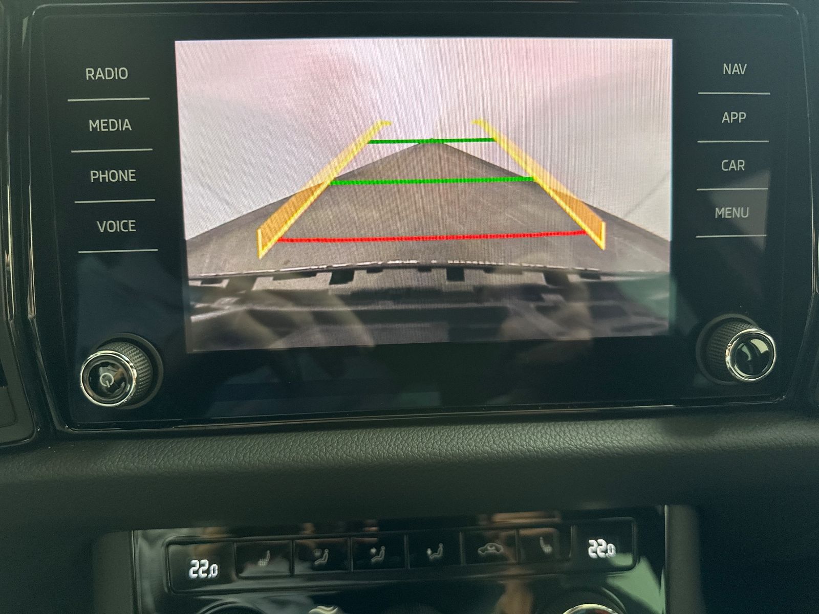 Fahrzeugabbildung SKODA Kodiaq Sportline NAV+LED+ACC+KAMERA+20ZOLL+KESSY