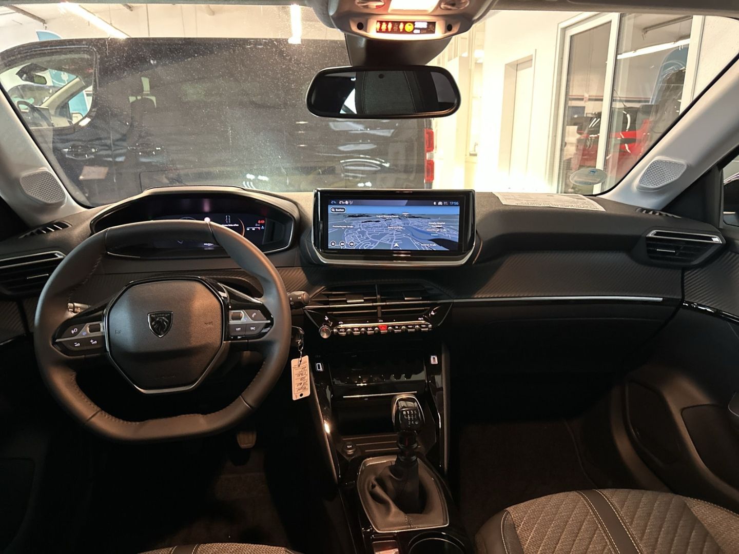 Fahrzeugabbildung Peugeot 208 Allure 1.2 PureTech 100 Navi 360 Kamera